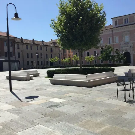 Monolocale Via Rasponi شقة *